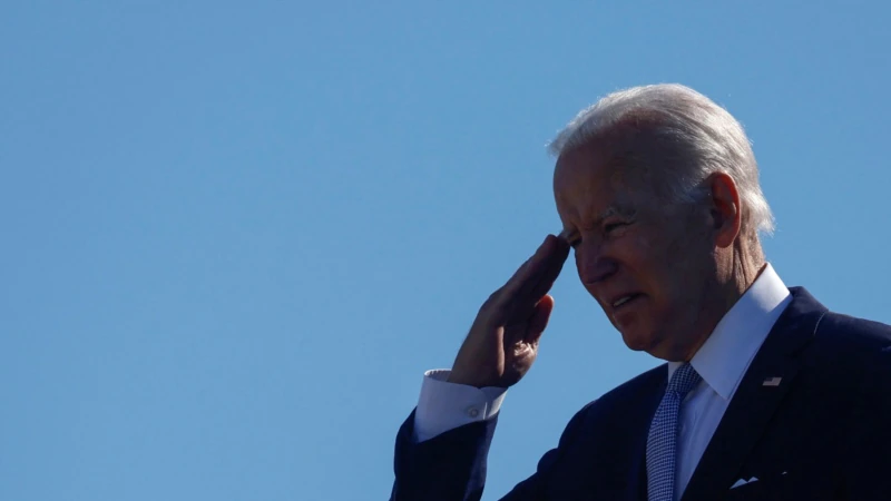 Biden signs the first law that restricts the use of weapons in decades
