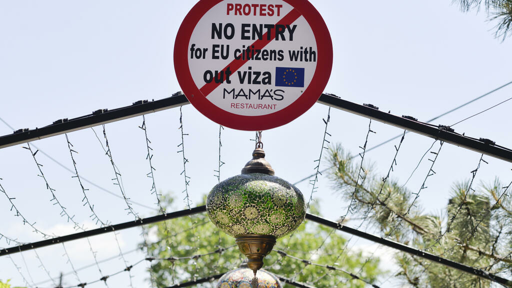 Kosovo restaurant asks EU citizens for visas, in diplomatic "retaliation"