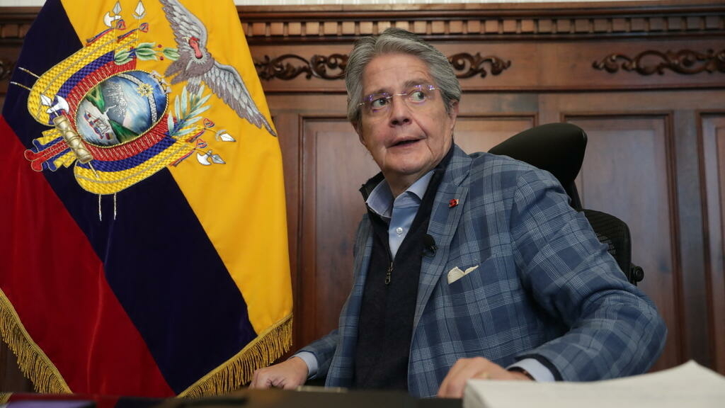 The National Assembly of Ecuador discusses the impeachment of President Guillermo Lasso