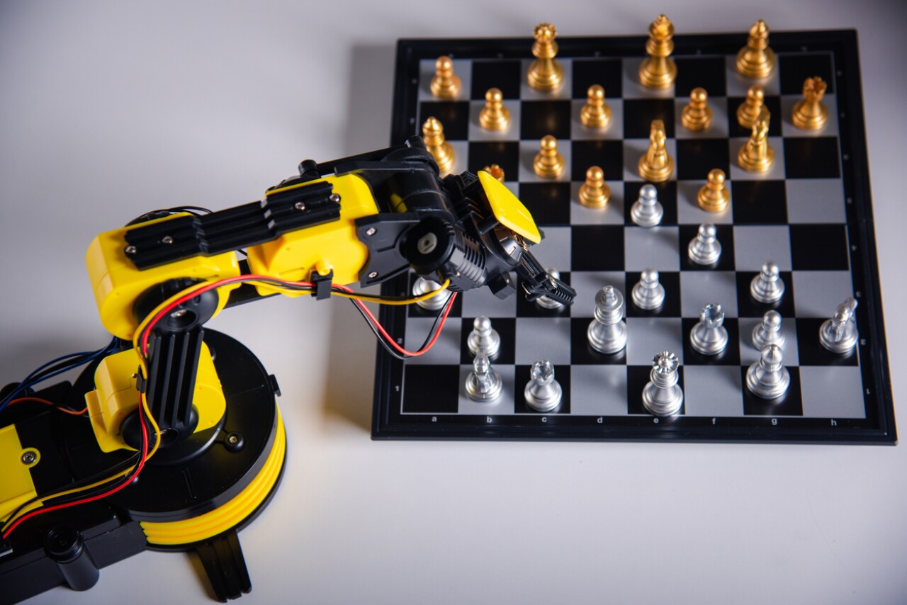 A robot breaks the finger of a 7-year-old boy during a chess game