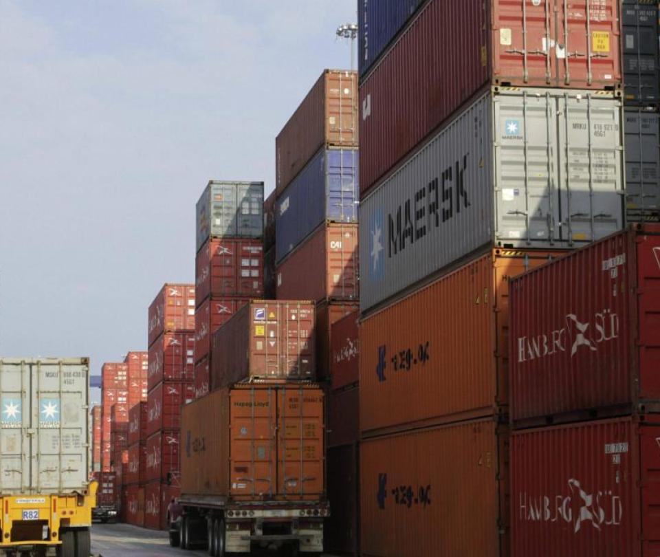 Exports: US$22,982.4 million between January and May