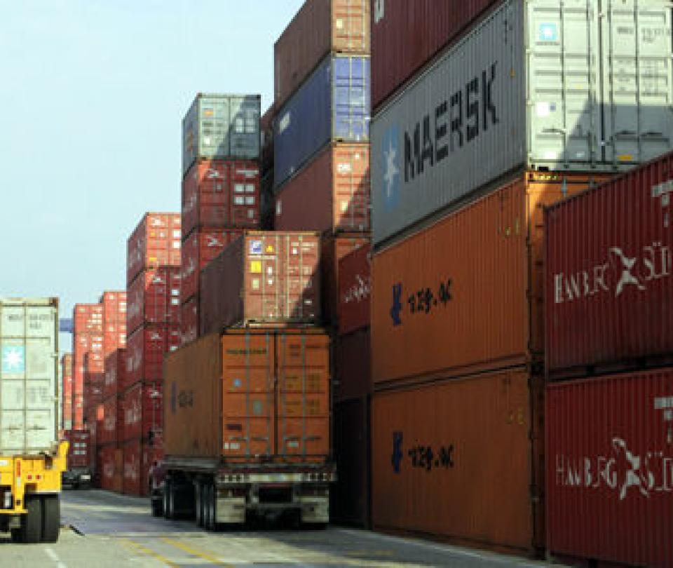 Exports from free zones grew 33% in May