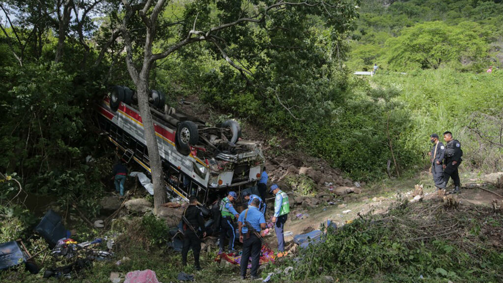 Road accident in Nicaragua involving migrants leaves 16 people dead