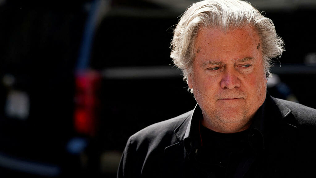 Steve Bannon, former adviser to Donald Trump, agrees to testify about the assault on Capitol Hill