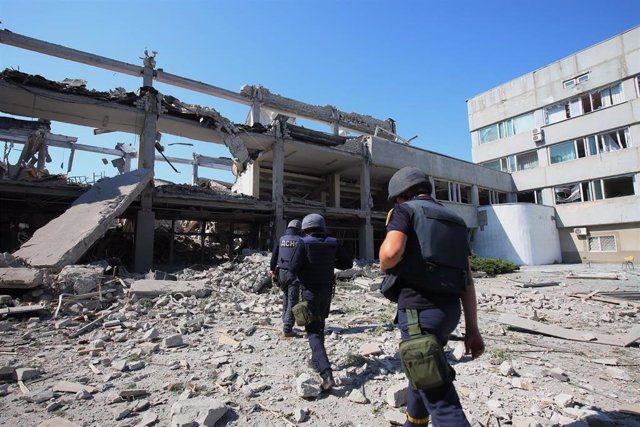 Damage to a university building in the Ukrainian city of Kharkov