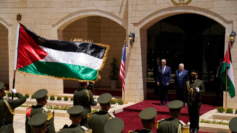 The US renews ties with the Palestinians and encourages Saudi Arabia and Israel to normalize relations