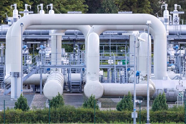 Mecklenburg-Western Pomerania, Lubmin: Overview of the piping systems and shut-off devices at the gas receiving station of the Baltic Sea Nord Stream 1 pipeline