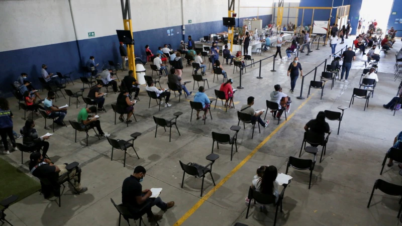 Costa Rica will regularize 200,000 refugee applicants, mostly Nicaraguans