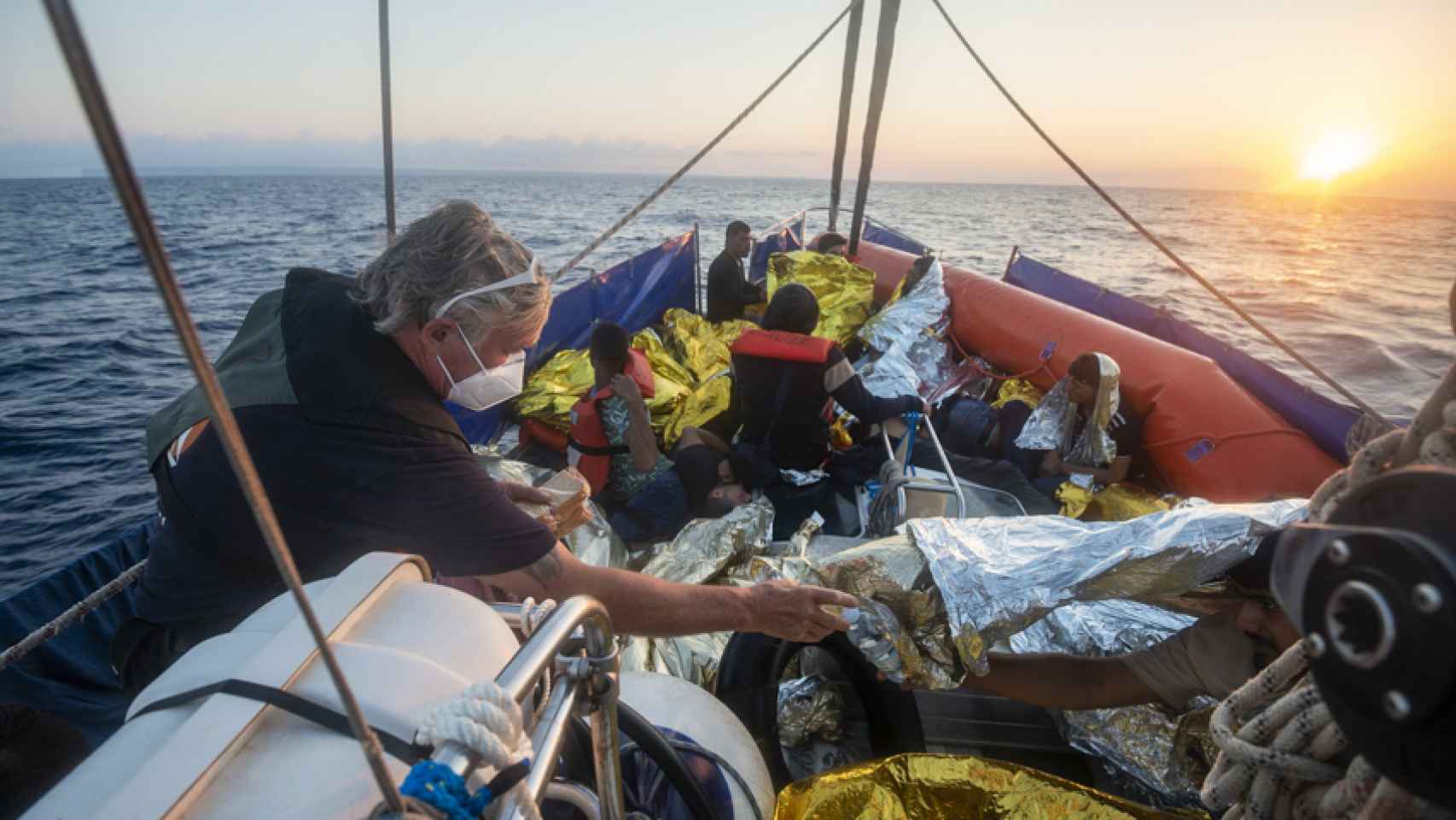 Lampedusa registers a record of migrant arrivals with more than 50 boats in one day