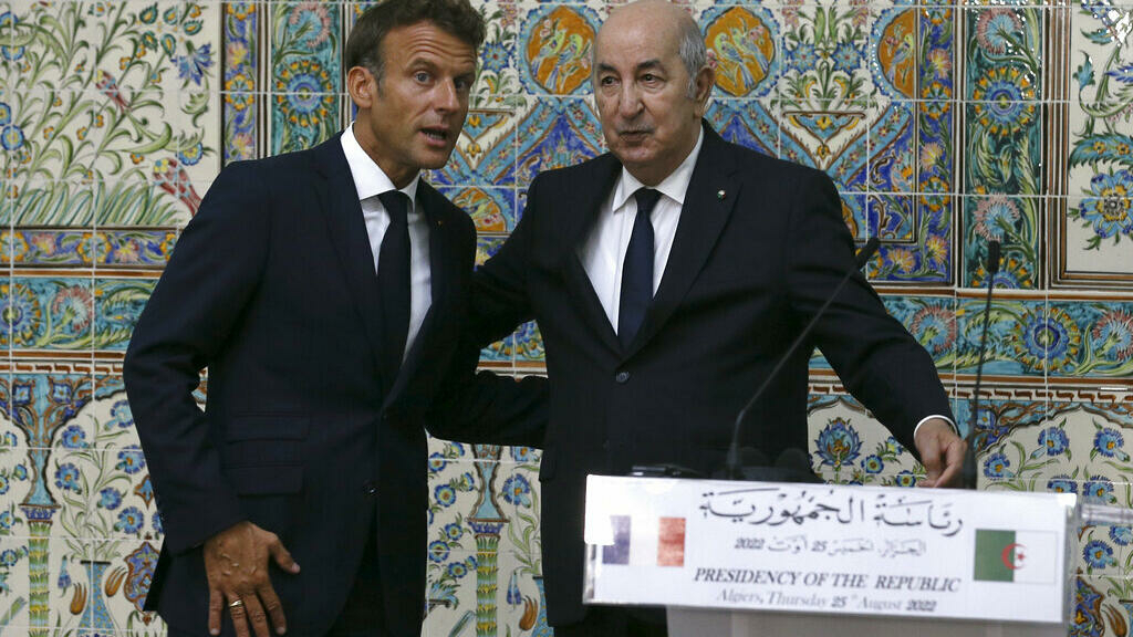 Macron announces in Algeria a commission of historians from both countries on memory