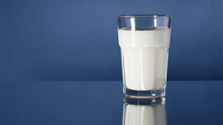 A study suggests that daily consumption of cow's milk increases the risk of prostate cancer