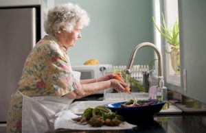 Study will identify the eating pattern and socio-sanitary profile of older people throughout the country