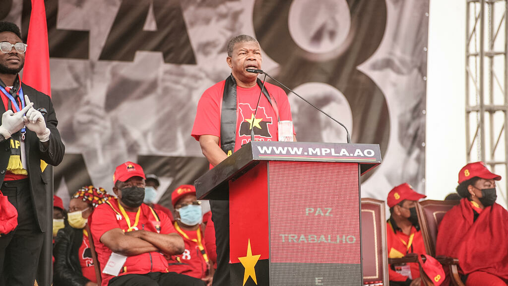 The Angolan president has an advantage in the elections, according to preliminary data