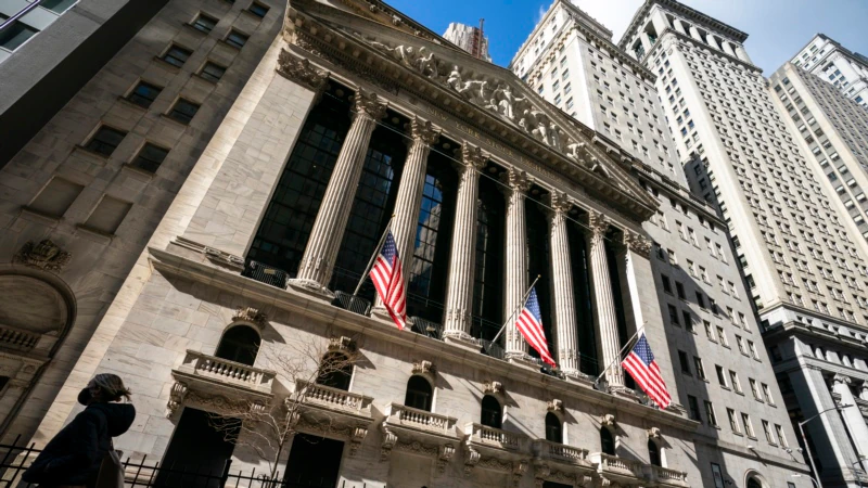 US Stocks Rise, Investors Wait for Inflation Update