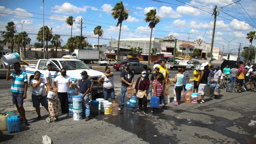 Living without water in Mexico's second city