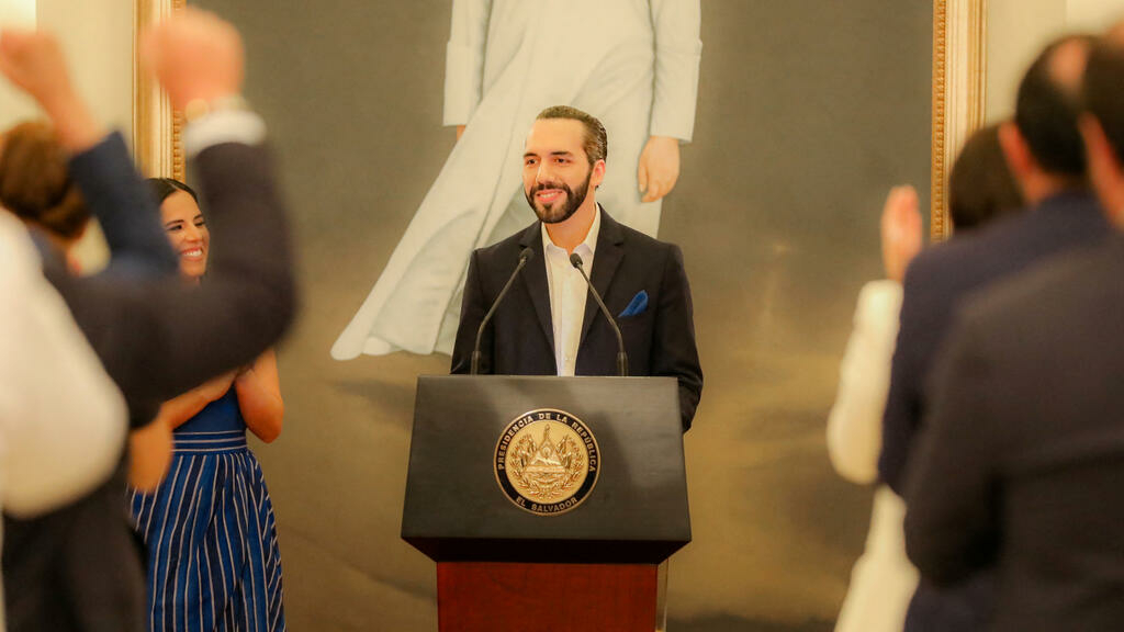 Nayib Bukele fuels the political debate in El Salvador with his aspiration to be re-elected