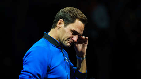 Tennis legend Roger Federer loses the last match of his career