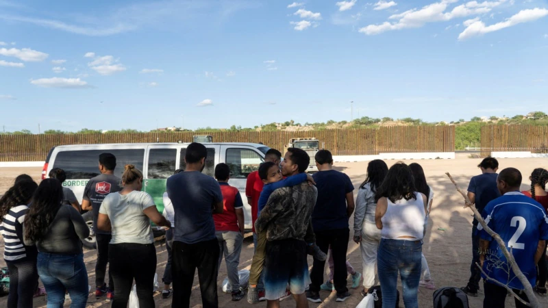 They find 153 abandoned migrants in a truck in southern Mexico