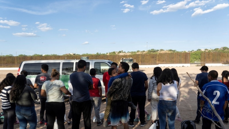 US Border Patrol apprehended 2.5 million migrants at the border in fiscal year 2022