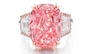 They sold a pink diamond for almost US $ 60 million