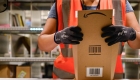 Amazon increases the salary of its workers