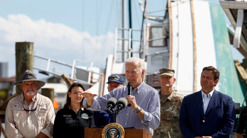 Biden goes to Florida and sympathizes with those affected by Ian