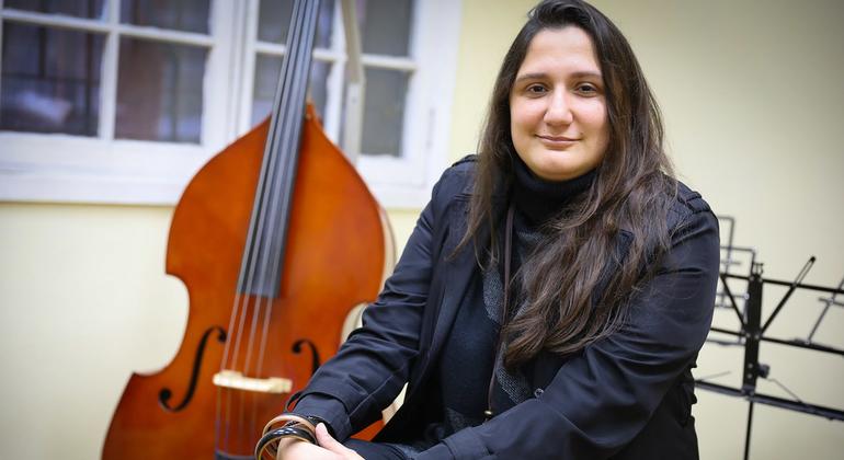 Ana Marvez, a 36-year-old music teacher and choir director, left her country seven years ago in search of a better life in Santiago de Chile.