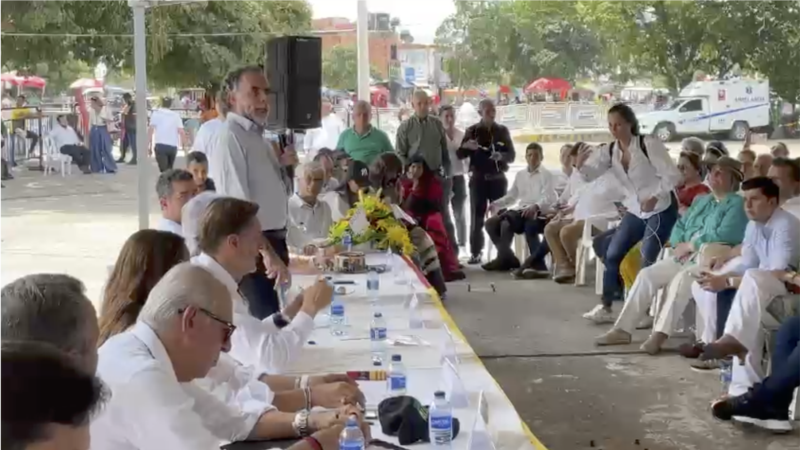 Congressmen from Colombia and Venezuela agree to work together to reactivate the border