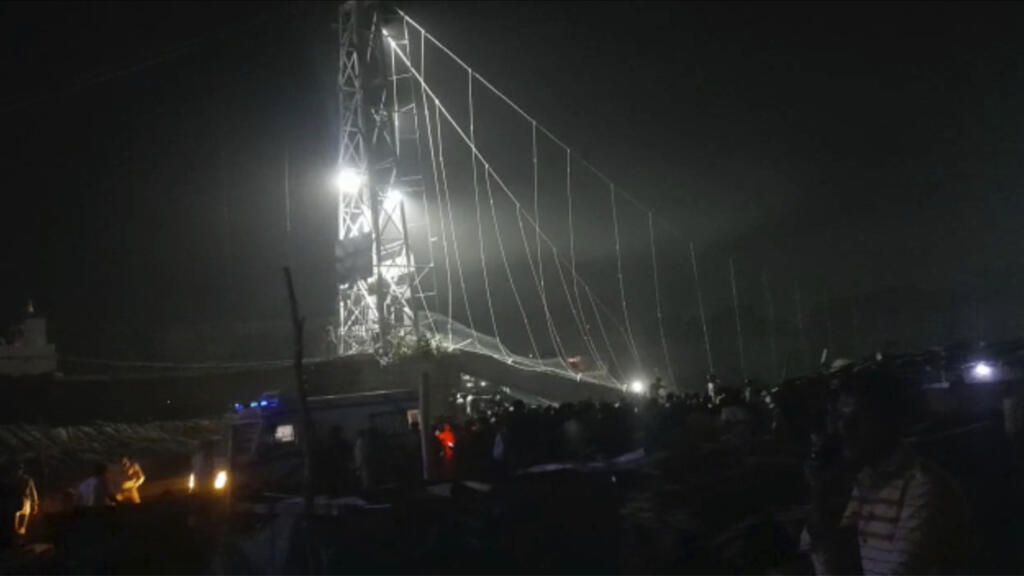 Dozens killed in India bridge collapse