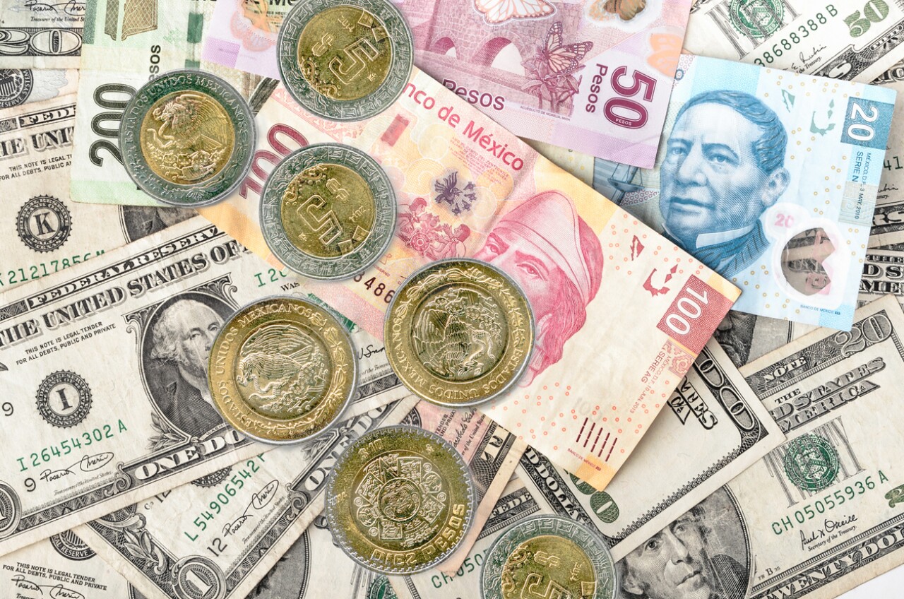 Last minute: Moody's warns that the Mexican peso will fall 20% against the dollar