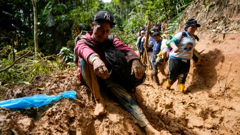 Panama closes border with Costa Rica for Venezuelans without a visa