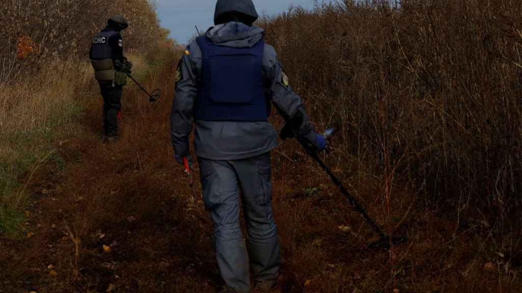 Exploration of the landmine clearance team and ordered unexploded on October 25.