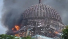 Shocking collapse of the dome of a mosque in Indonesia