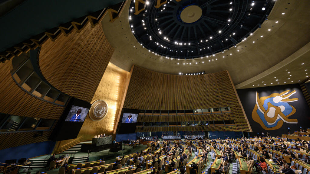 The UN General Assembly urged countries to ignore Russian "illegal annexation"