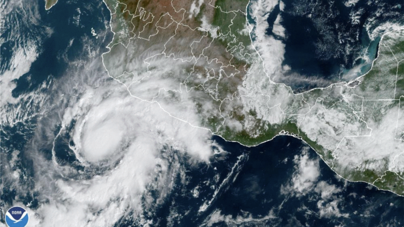 Tropical storm Roslyn gains strength in the Mexican Pacific