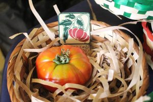 What do we know about the country's tomatoes?  Three researchers delved into the history of the local Limachino tomato