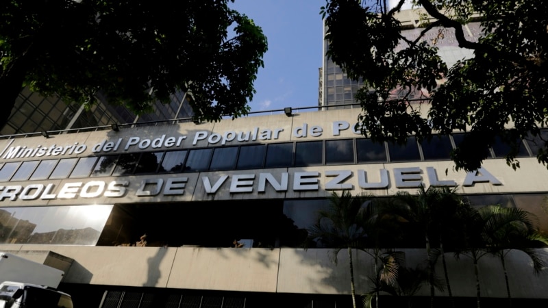 Withdrawal of foreign companies opens the way for new oil partners in Venezuela