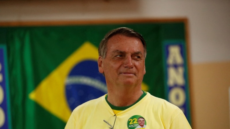 Flávio Bolsonaro thanks his father for the votes;  he speaks of "raising his head" and not "giving up" on Brazil