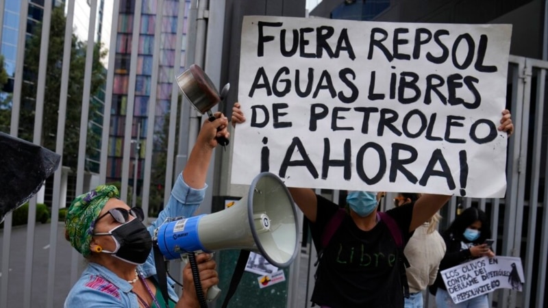 Repsol must continue paying compensation, Peru insists