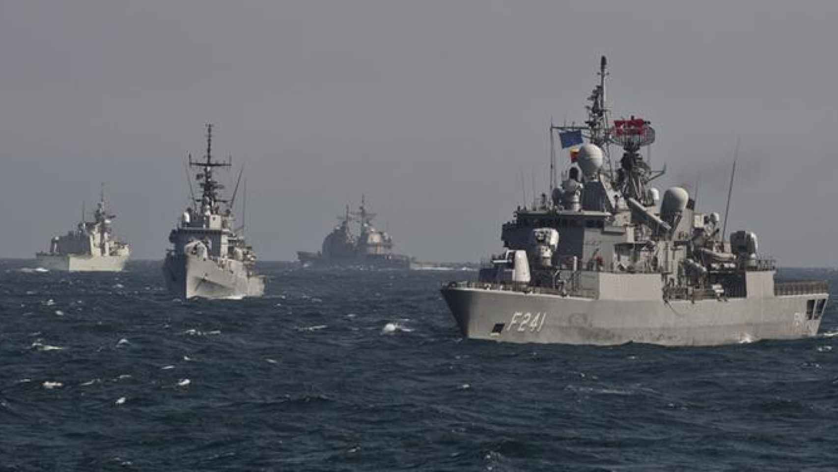 Russian fighters have "dangerously" flown over Alliance ships