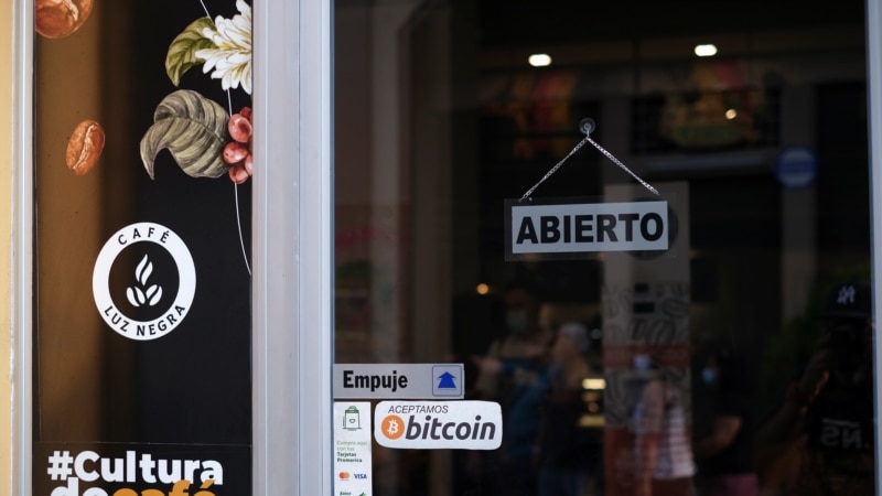 Salvadorans disapprove of the implementation of bitcoin