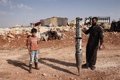 The UN denounces the attack on camps for displaced people in Syria and warns against a "new uptick" in fighting