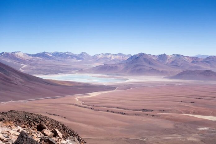 The mystery of the crystals of the Atacama desert