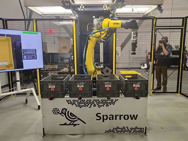 Amazon's new robot, Sparro, a mechanical arm that handles and classifies products