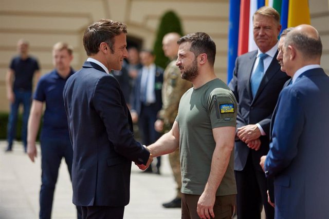 Archive - French President Emmanuel Macron and Ukrainian President Volodirmir Zelensky