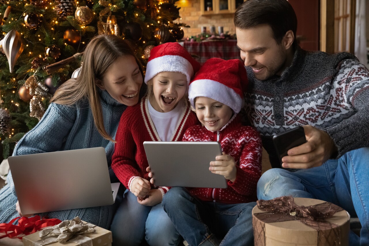 5 apps to play at the family gathering