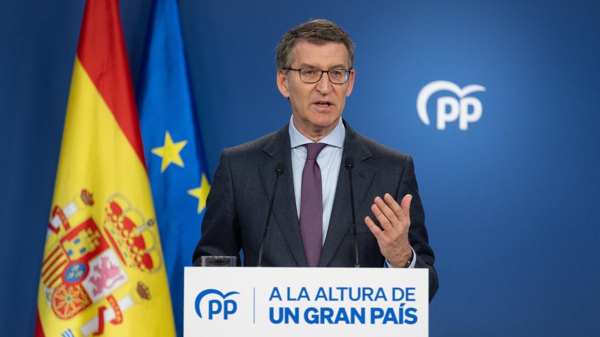 Feijóo considers "immoral" the cultural check of the Government that he himself approved in Galicia in 2021