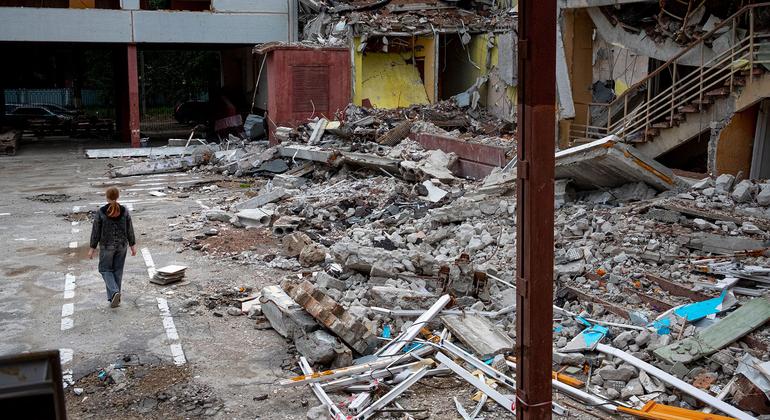 School destroyed in an airstrike in Kharkiv, Ukraine