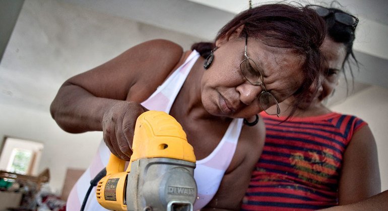 Atypical jobs include temporary, part-time, agency, or subcontracting positions.  File photo: UNDP Dominican Republic