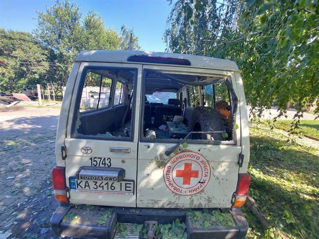 Archive - ICRC vehicle attacked in Sloviansk, Ukraine